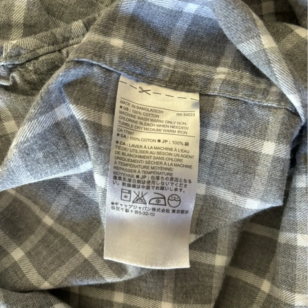Banana Republic-‎ lightweight flannel- medium- Like new!!!!
